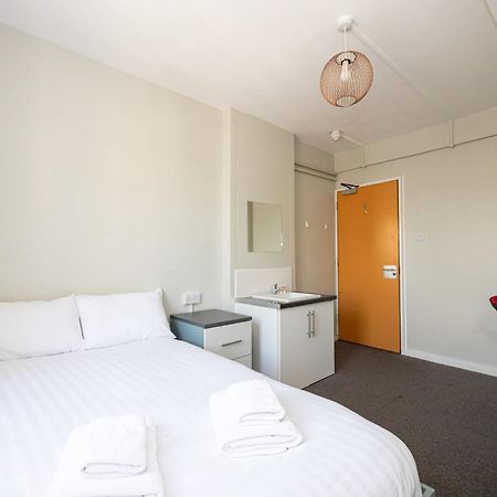 Spacious Room With Shared Facilities London Eksteriør billede
