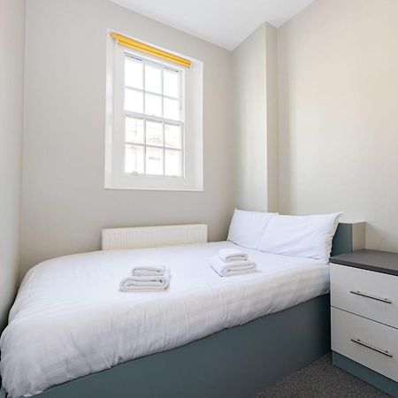 Spacious Room With Shared Facilities London Eksteriør billede