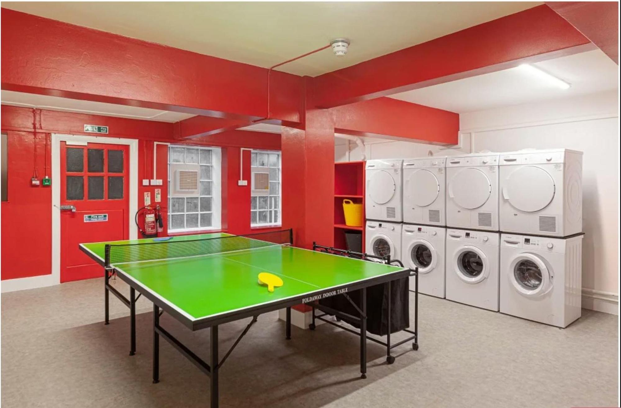 Spacious Room With Shared Facilities London Eksteriør billede
