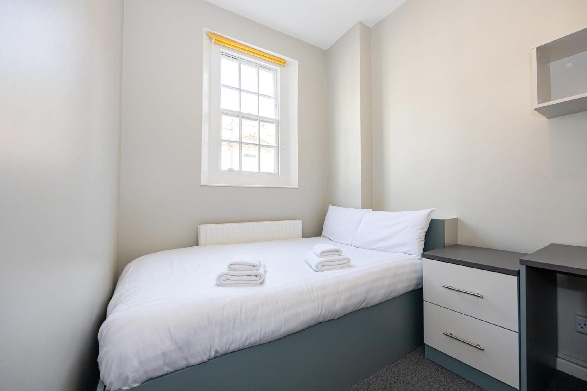 Spacious Room With Shared Facilities London Eksteriør billede