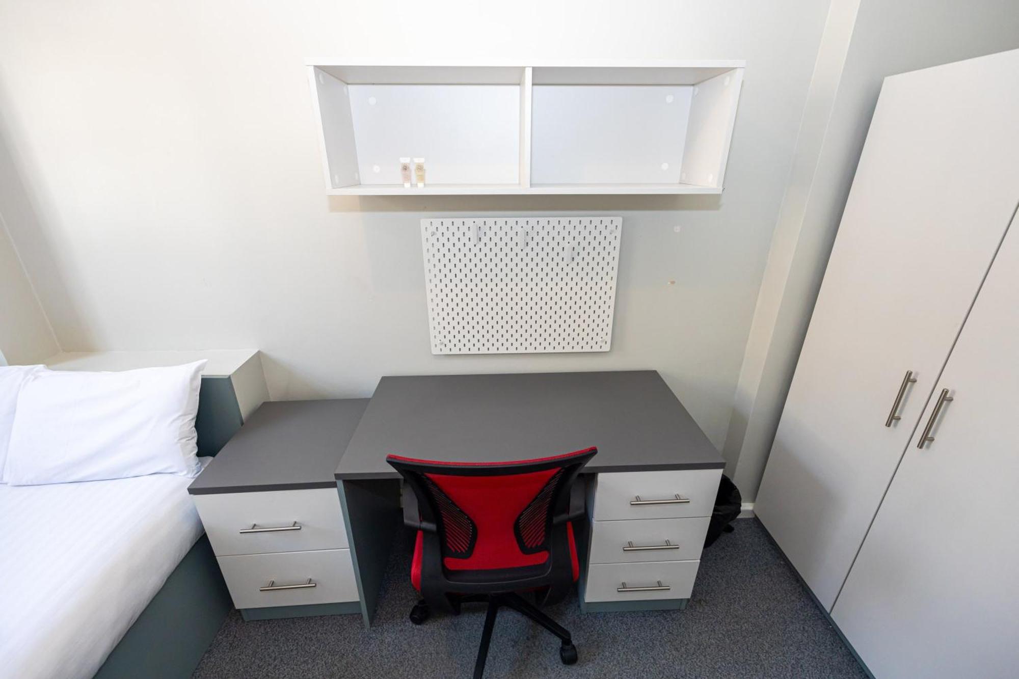 Spacious Room With Shared Facilities London Eksteriør billede