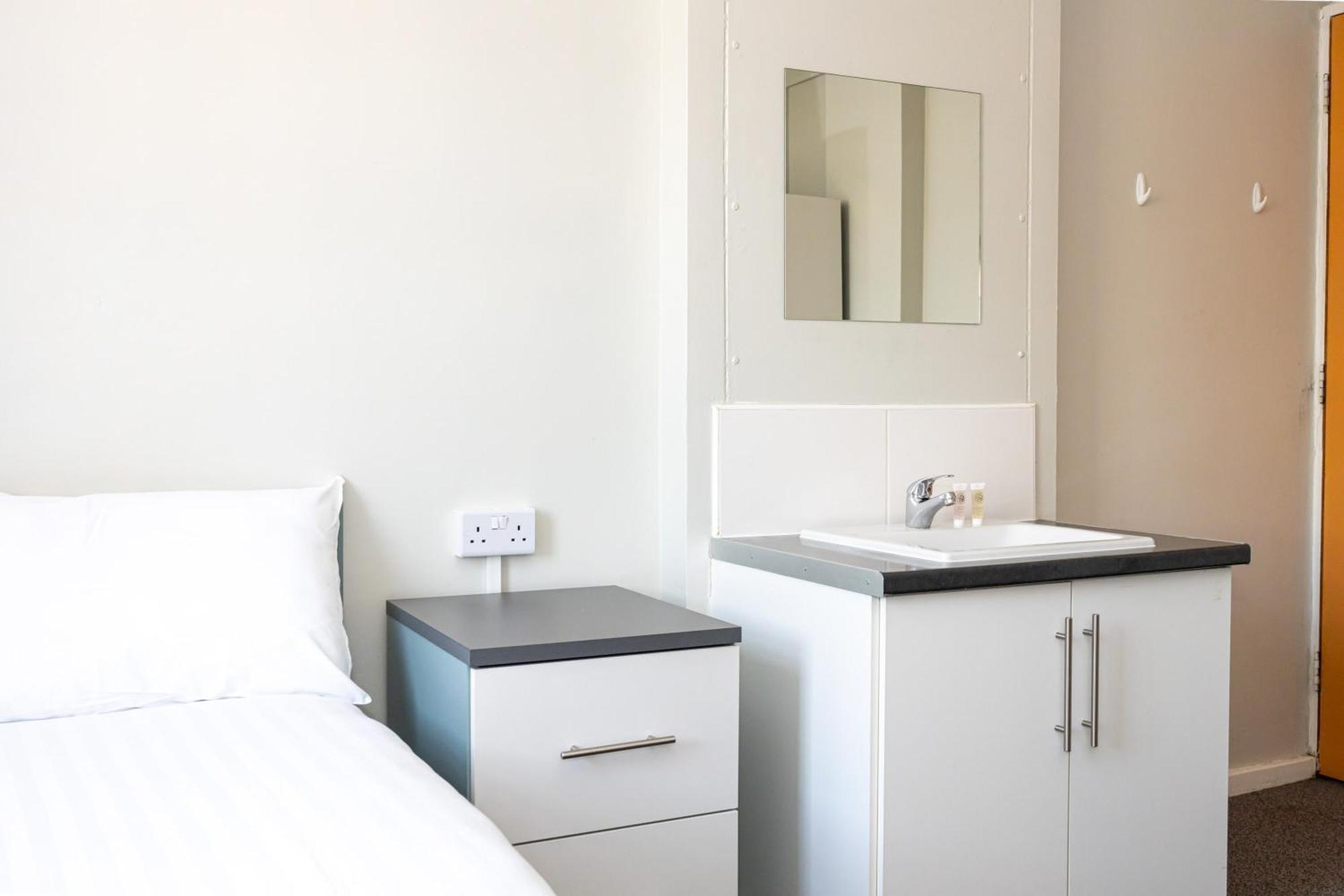 Spacious Room With Shared Facilities London Eksteriør billede