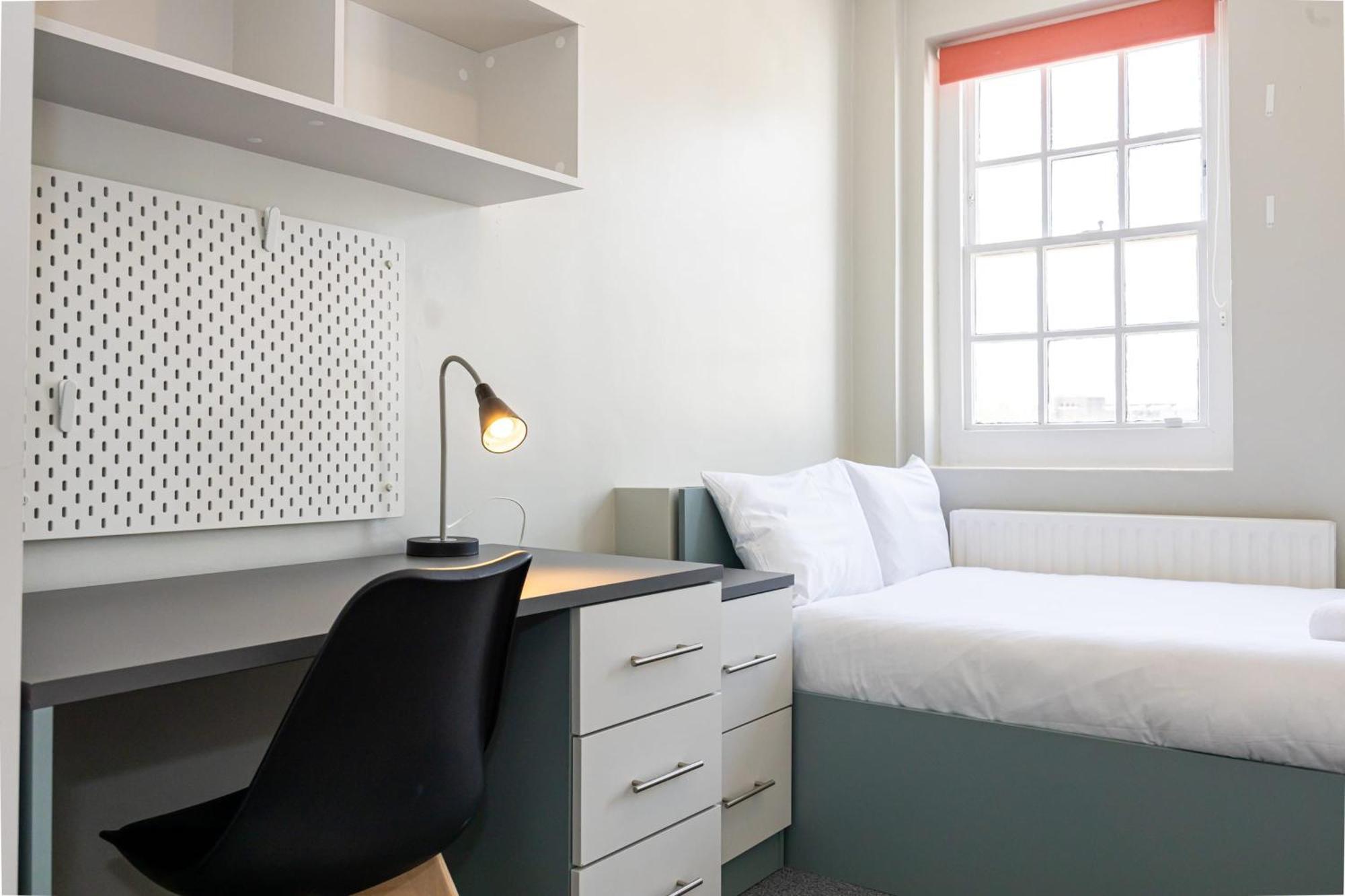 Spacious Room With Shared Facilities London Eksteriør billede
