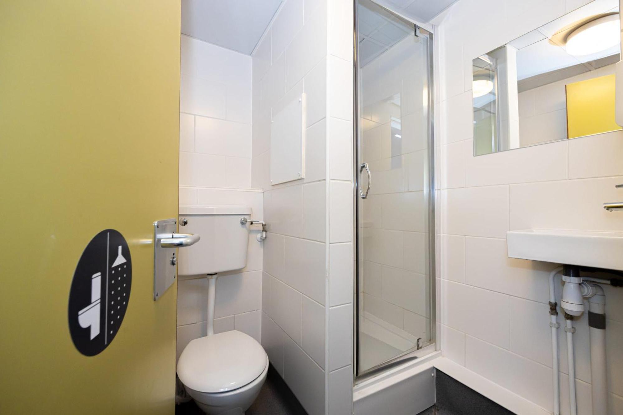 Spacious Room With Shared Facilities London Eksteriør billede